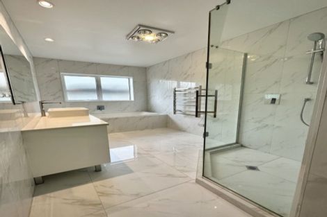 Photo of property in 15 The Mews, Shamrock Park, Auckland, 2016