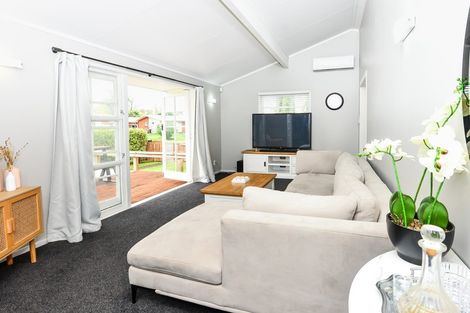 Photo of property in 3 Lancewood Avenue, Melville, Hamilton, 3206