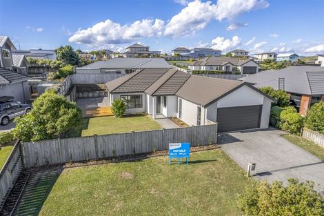 Photo of property in 3 Nelson Avenue, Aotea, Porirua, 5024