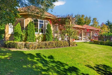 Photo of property in 56 Lucknow Road, Havelock North, 4130