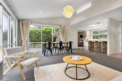 Photo of property in 19 Robertson Street, Raglan, 3225