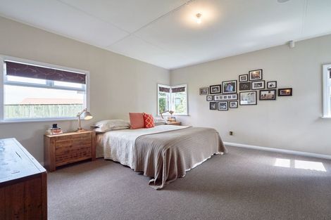 Photo of property in 24 Clausen Street, Takaro, Palmerston North, 4412