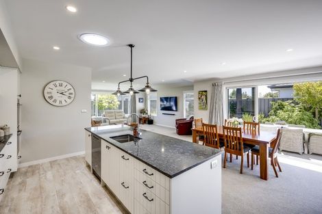 Photo of property in 6 Pelorus Avenue, Poraiti, Napier, 4112