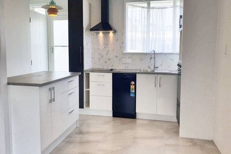 Photo of property in 2/24 Dale Crescent, Pakuranga, Auckland, 2010