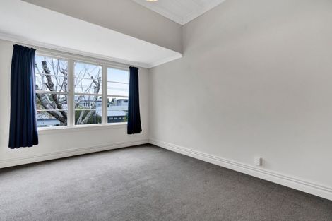 Photo of property in 35 Belt Road, Moturoa, New Plymouth, 4310