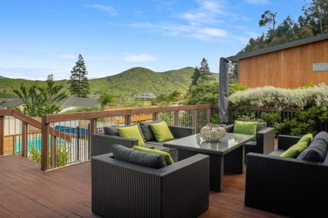 Photo of property in 9 Bell Bird Rise, Picton, 7220