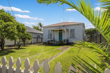 Photo of property in 13 Wolfe Street, Regent, Whangarei, 0112