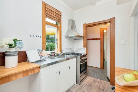 Photo of property in 2/55 Chislehurst Street, Henderson, Auckland, 0612