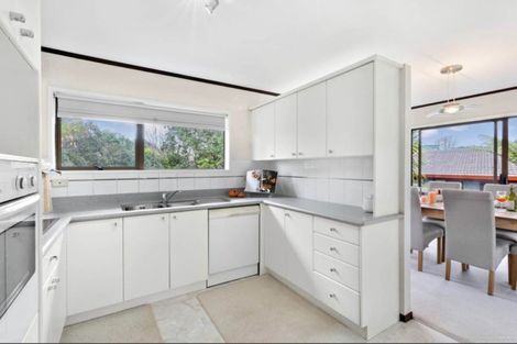 Photo of property in 59 Luton Avenue, Sunnyhills, Auckland, 2010