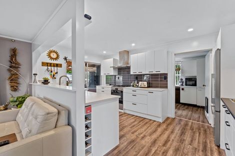 Photo of property in 592 Kanohi Road, Kaukapakapa, 0873