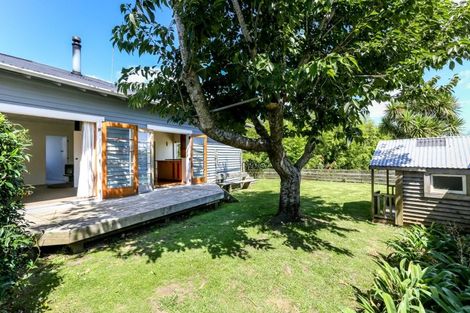 Photo of property in 222 Frankley Road, Frankleigh Park, New Plymouth, 4310