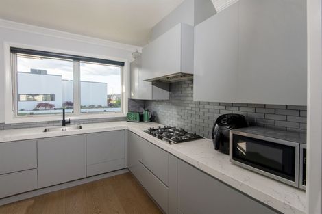 Photo of property in 19 Mike Smith Drive, Cambridge, 3434