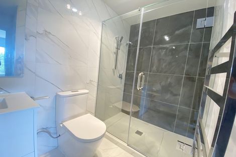 Photo of property in 7e La Trobe Street, Pakuranga Heights, Auckland, 2010