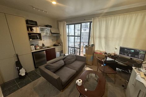 Photo of property in Atrium Towers, 4h/154 The Terrace, Wellington Central, Wellington, 6011