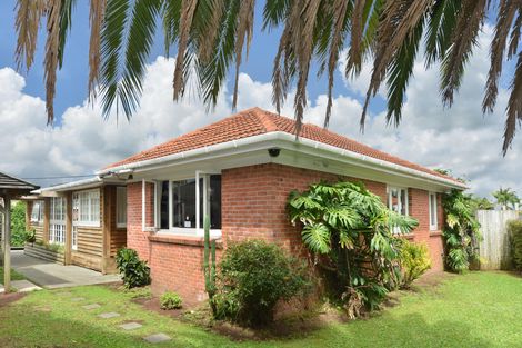 Photo of property in 1 Mclean Street, Woodville, 4920