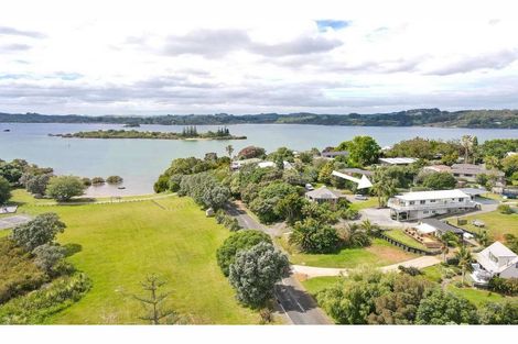 Photo of property in 83 Rangitane Loop Road, Kerikeri, 0294