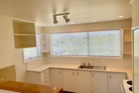 Photo of property in 2/164 Forrest Hill Road, Forrest Hill, Auckland, 0620