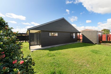 Photo of property in 20 Colonial Place, Kelvin Grove, Palmerston North, 4414