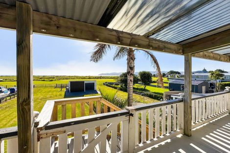 Photo of property in 102 Newcastle Street, Mahia, 4198