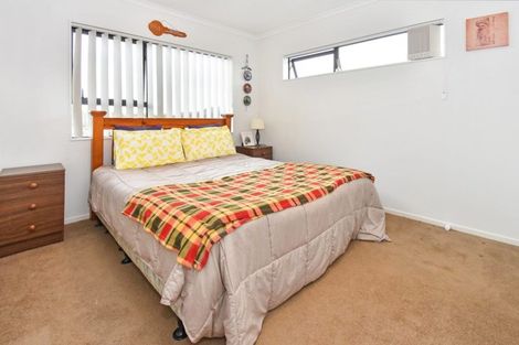 Photo of property in 9 Pickaberry Avenue, Karaka, Papakura, 2113