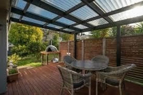 Photo of property in 7 Reeves Road, Acacia Bay, Taupo, 3330