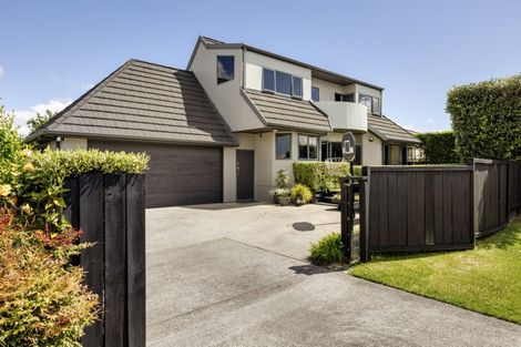 Photo of property in 19 Highcroft Place, Welcome Bay, Tauranga, 3112