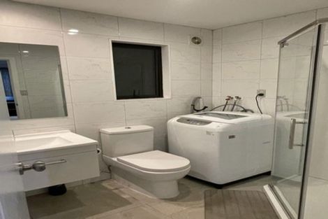 Photo of property in 2 Cranberry Place, Bucklands Beach, Auckland, 2012