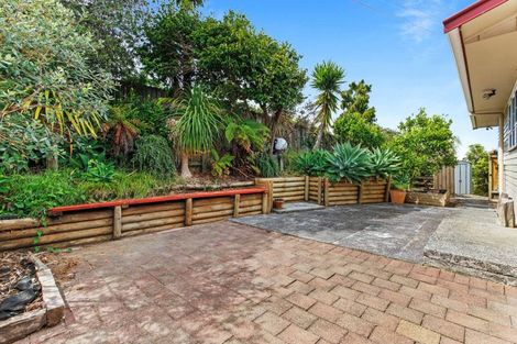 Photo of property in 12 Webb Place, Forrest Hill, Auckland, 0620