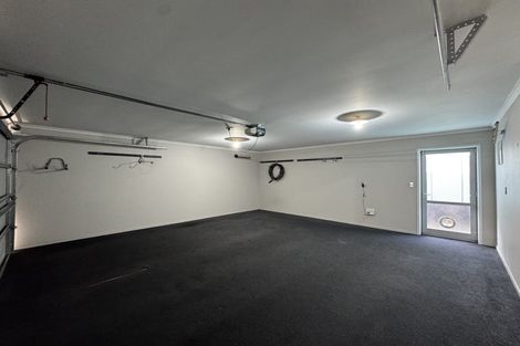 Photo of property in 17 Denham Court, Flagstaff, Hamilton, 3210