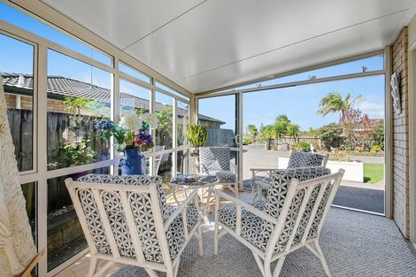 Photo of property in 18 Chesterfield Way, Orewa, 0931