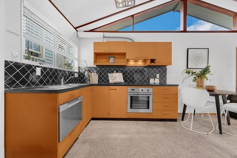 Photo of property in 1/24 Hastings Parade, Devonport, Auckland, 0624