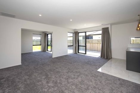 Photo of property in 6 Bryden Place, Halswell, Christchurch, 8025