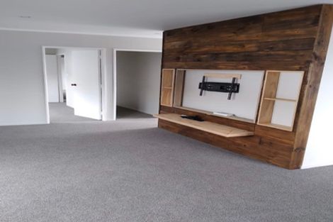 Photo of property in 2/332 Whangaparaoa Road, Stanmore Bay, Whangaparaoa, 0932