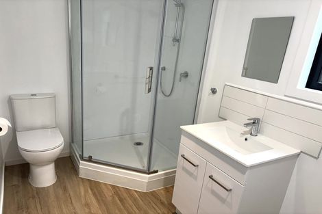 Photo of property in 2/11 Teal Crescent, Beach Haven, Auckland, 0626