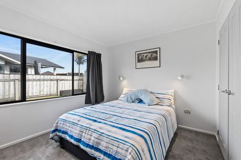 Photo of property in 44 Bermuda Place, One Tree Point, 0118