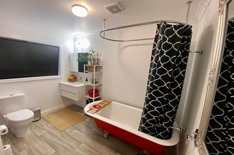 Photo of property in 4 Railway Terrace, Ohau, Levin, 5570