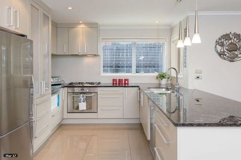 Photo of property in 1 Citation Way, Botany Downs, Auckland, 2010