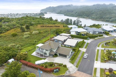 Photo of property in 100 Estuary View, Whangamata, 3620