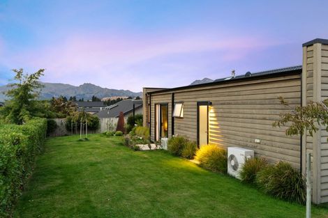 Photo of property in 20 Mount Nicholas Avenue, Wanaka, 9305