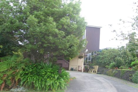 Photo of property in 8 Wisteria Grove, Maungaraki, Lower Hutt, 5010