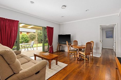 Photo of property in 10 Malbec Way, Greenmeadows, Napier, 4112