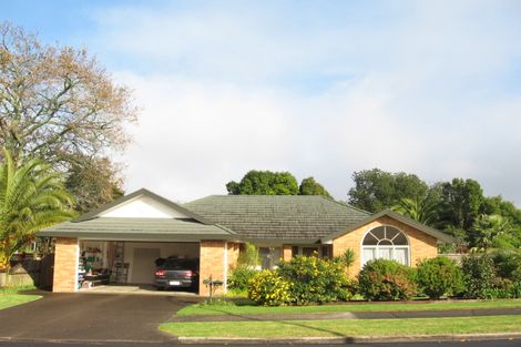 Photo of property in 1 Stewart Gibson Place, Manurewa, Auckland, 2105