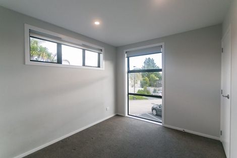 Photo of property in 125d Woodglen Road, Glen Eden, Auckland, 0602