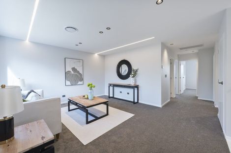 Photo of property in 19 Taipahitini Road, Rosehill, 2113