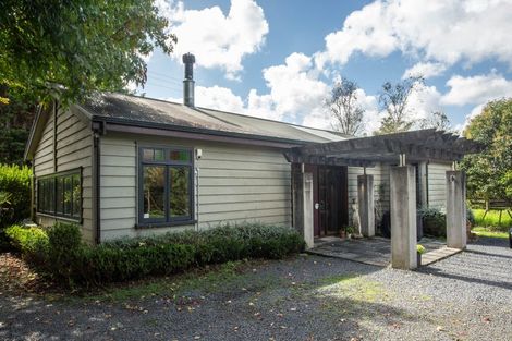 Photo of property in 27 Robinson Road, Coatesville, Albany, 0793