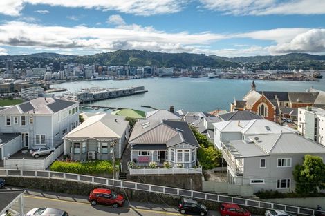 Photo of property in 2 Shannon Street, Mount Victoria, Wellington, 6011