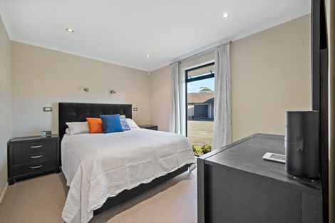 Photo of property in 69a Oraha Road, Kumeu, 0892