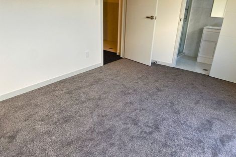 Photo of property in 8/218 Rosebank Road, Avondale, Auckland, 1026