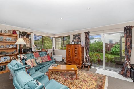 Photo of property in 28 Newham Place, Henderson, Auckland, 0612