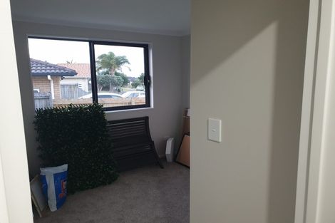 Photo of property in 32 Cooladawson Drive, Flat Bush, Auckland, 2019